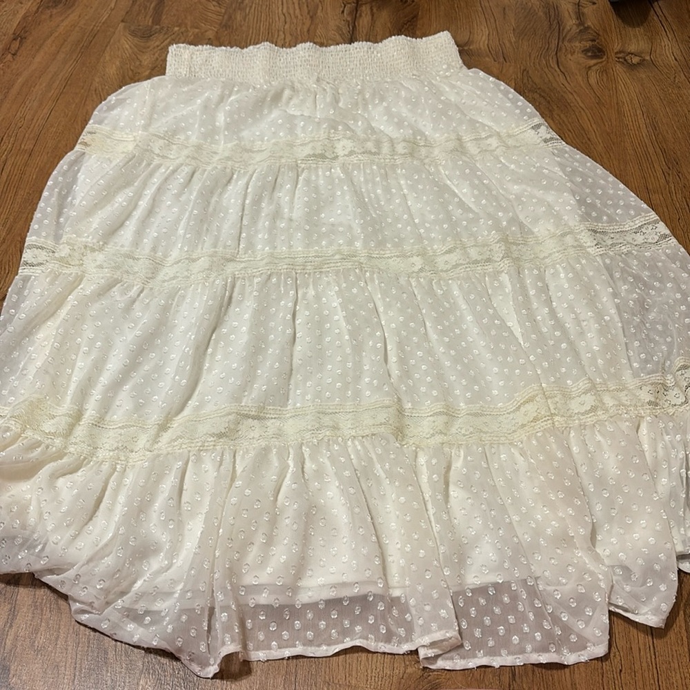 white maxi skirt